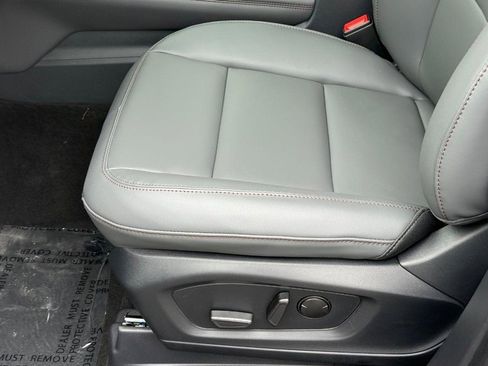 New 2025 Ford Explorer Active w/ Active Comfort Package image 17