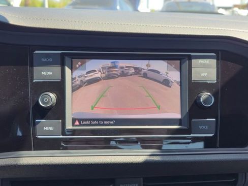 Used 2024 Volkswagen Jetta SE FWD image 48