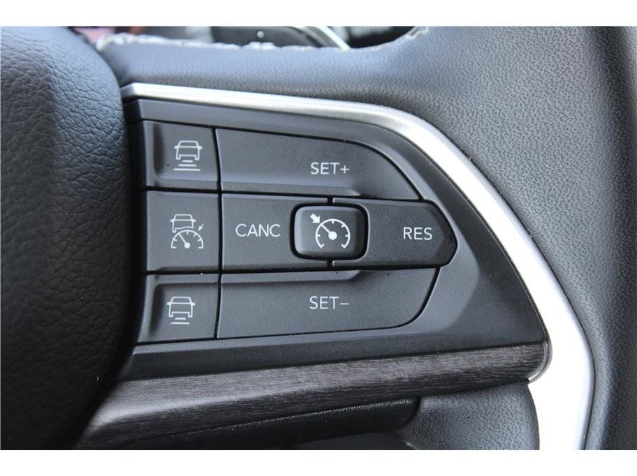 Used 2023 Jeep Grand Cherokee L Limited w/ Trailer Tow Group (B) AWD/4WD image 20