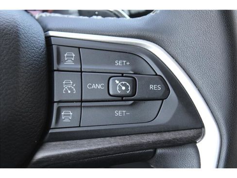 Used 2023 Jeep Grand Cherokee L Limited w/ Trailer Tow Group (B) AWD/4WD image 20