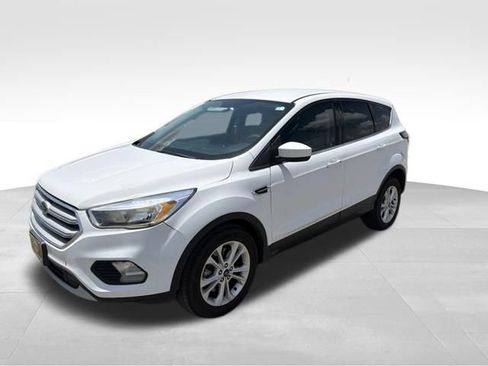 Used 2017 Ford Escape SE FWD image 8