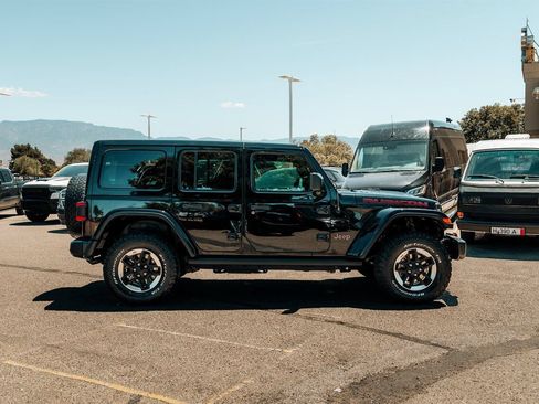 Used 2021 Jeep Wrangler Unlimited Rubicon AWD/4WD image 8