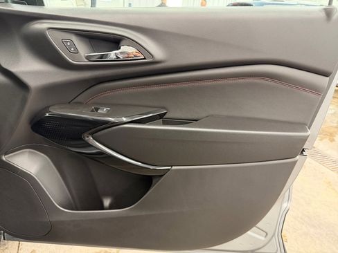 New 2026 Chevrolet Trax RS w/ Sunroof Package image 24