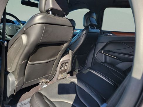 Used 2017 Lincoln MKC Reserve image 14