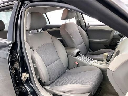 Used 2011 Chevrolet Malibu LS FWD image 7