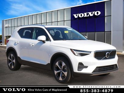 New 2025 Volvo XC40 B5 Core w/ Protection Package Premier