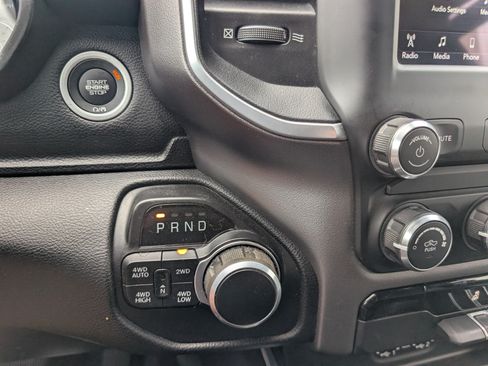 Used 2020 RAM 1500 Big Horn AWD/4WD image 25