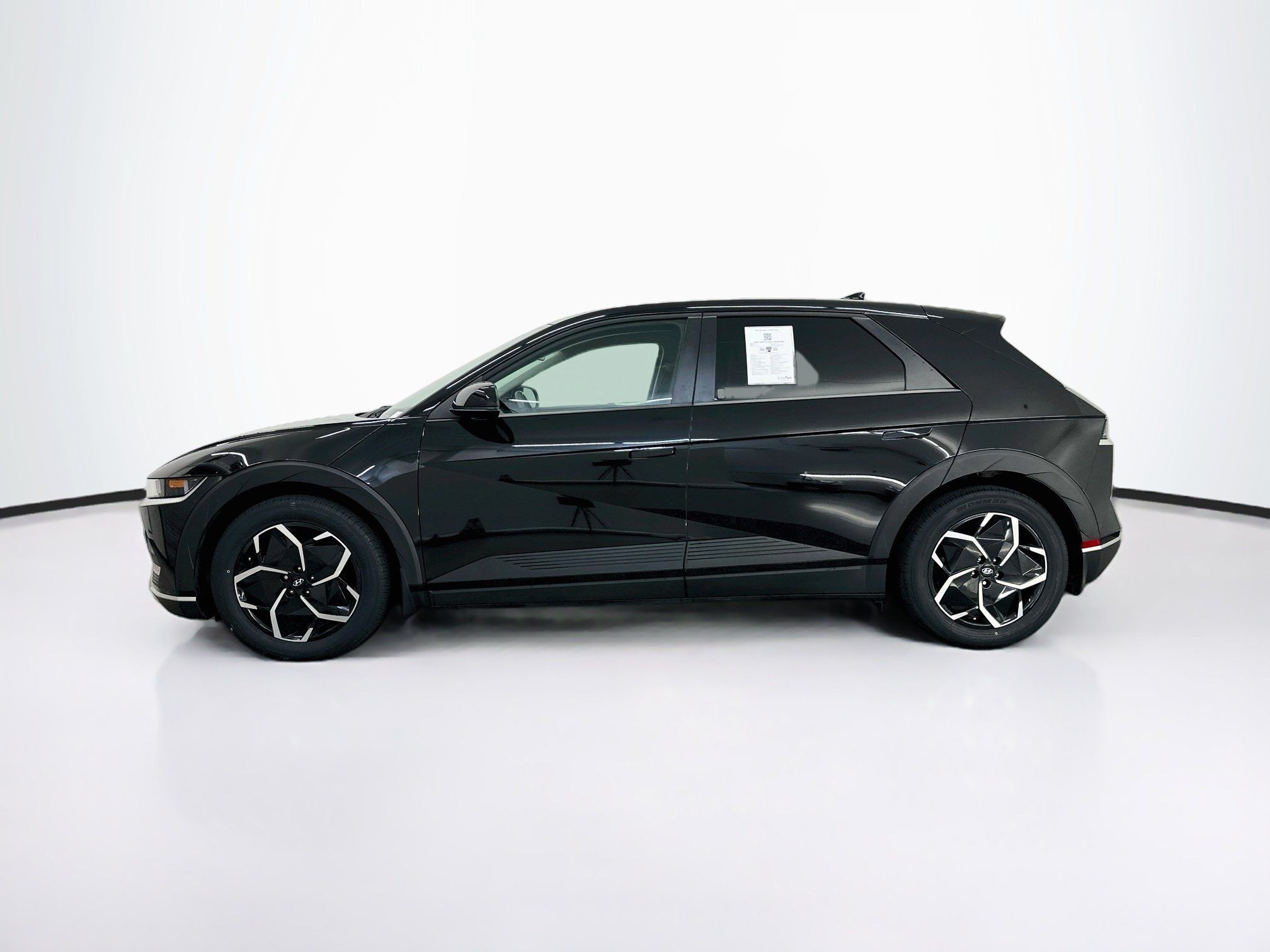 Used 2024 Hyundai Ioniq 5 SEL AWD/4WD image 4