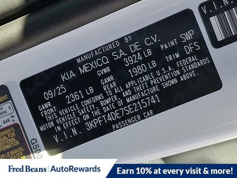 New 2025 Kia K4 LXS image 18