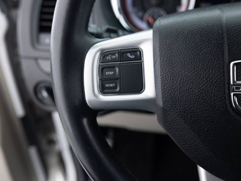 Used 2016 Dodge Grand Caravan SE w/ Quick Order Package 29E SE FWD image 37