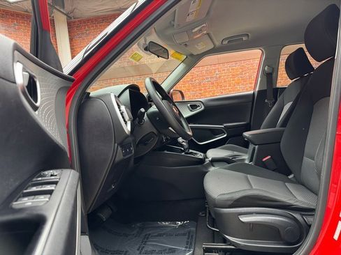 Used 2020 Kia Soul LX image 22