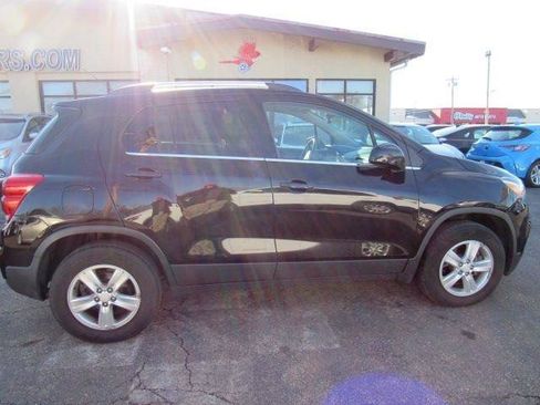 Used 2017 Chevrolet Trax LT AWD/4WD image 8