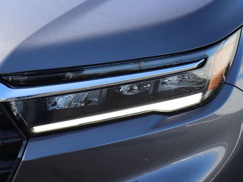 Certified 2025 Honda Pilot EX-L image 9