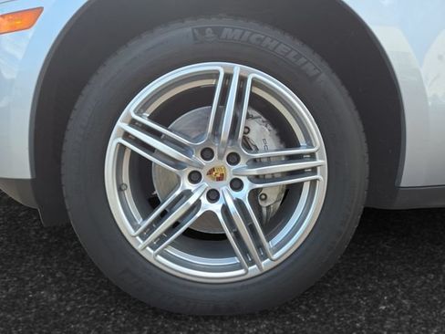 Used 2015 Porsche Macan S AWD/4WD image 4