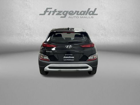 Used 2023 Hyundai Kona SE image 4