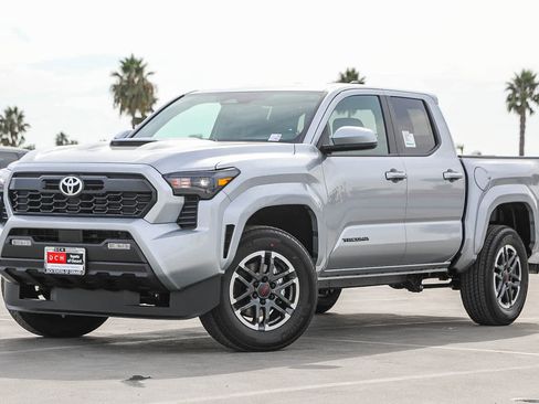 New 2025 Toyota Tacoma TRD Sport image 1