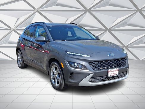 Used 2023 Hyundai Kona SEL AWD/4WD image 2