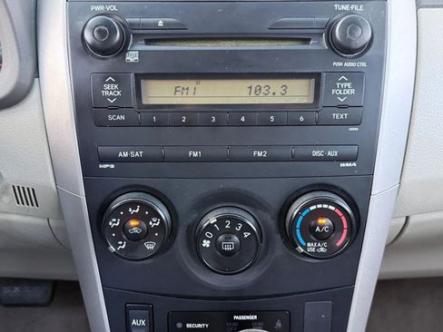 Used 2009 Toyota Corolla LE image 25