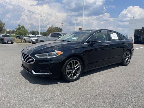 Used 2019 Ford Fusion SEL image 3