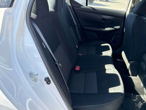 Used 2024 Nissan Sentra SV FWD image 16