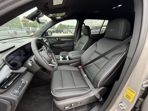 New 2026 Buick Enclave Sport Touring FWD image 17