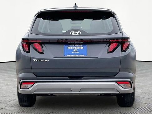 Certified 2025 Hyundai Tucson SE FWD image 4