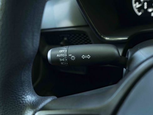 Used 2025 Honda CR-V LX image 23