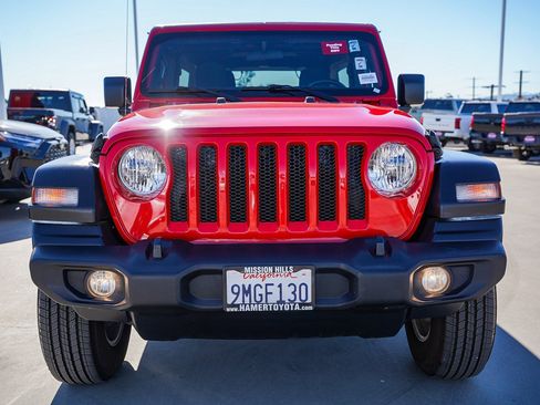 Used 2020 Jeep Wrangler Unlimited Sport S image 2
