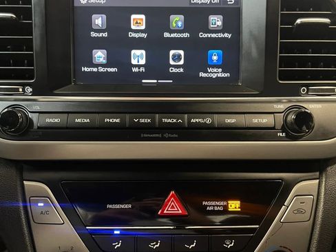 Used 2018 Hyundai Elantra SEL FWD image 15