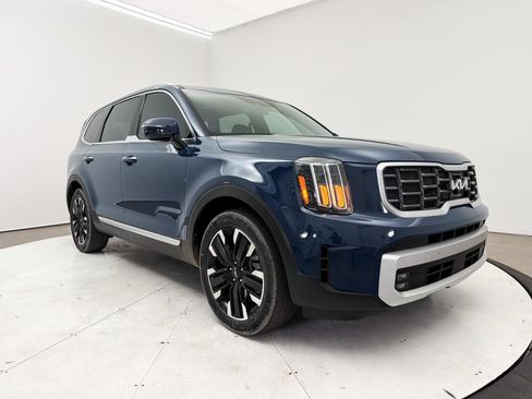 Certified 2024 Kia Telluride SX Prestige w/ Towing Package AWD/4WD image 14