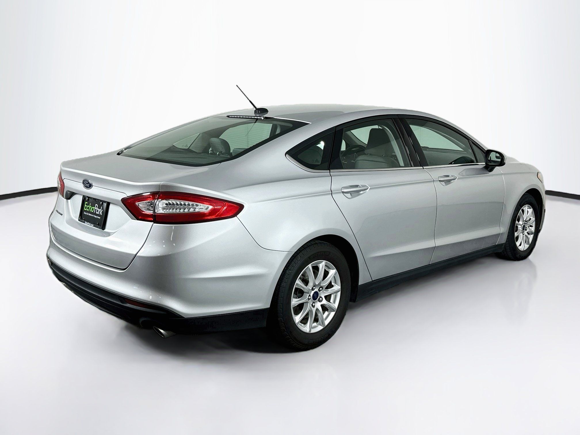 Used 2016 Ford Fusion S FWD image 9