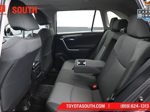 Used 2022 Toyota RAV4 XLE w/ Convenience Package AWD/4WD image 10