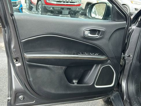 Used 2019 Jeep Compass Limited image 10