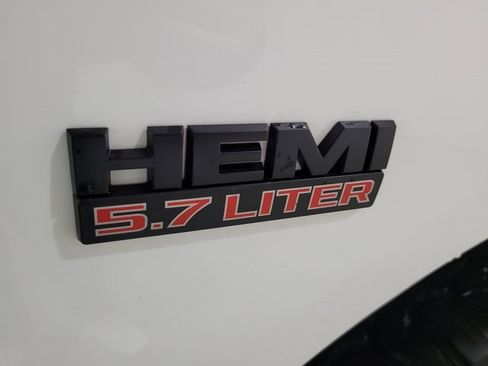 Used 2018 RAM 1500 Express w/ Express Value Package image 50