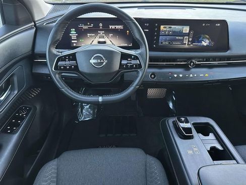 Used 2023 Nissan Ariya FWD image 18