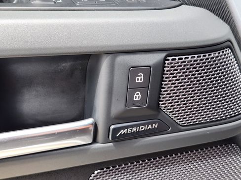 Certified 2021 Land Rover Defender 110 X-Dynamic SE AWD/4WD image 23