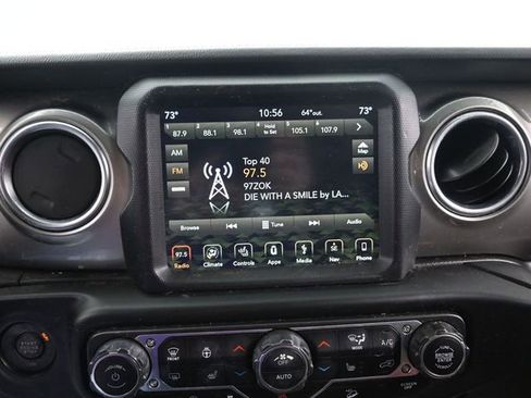 Used 2018 Jeep Wrangler Unlimited Sahara image 13