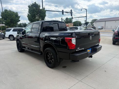 Used 2017 Nissan Titan PRO-4X AWD/4WD image 4