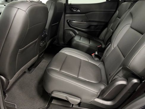 Used 2022 GMC Acadia SLT w/ Elevation Edition image 25