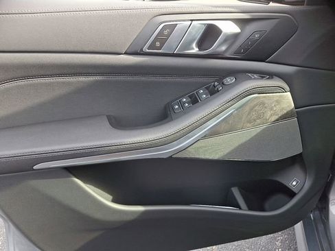 New 2026 BMW X5 xDrive50e w/ M Sport Package image 9