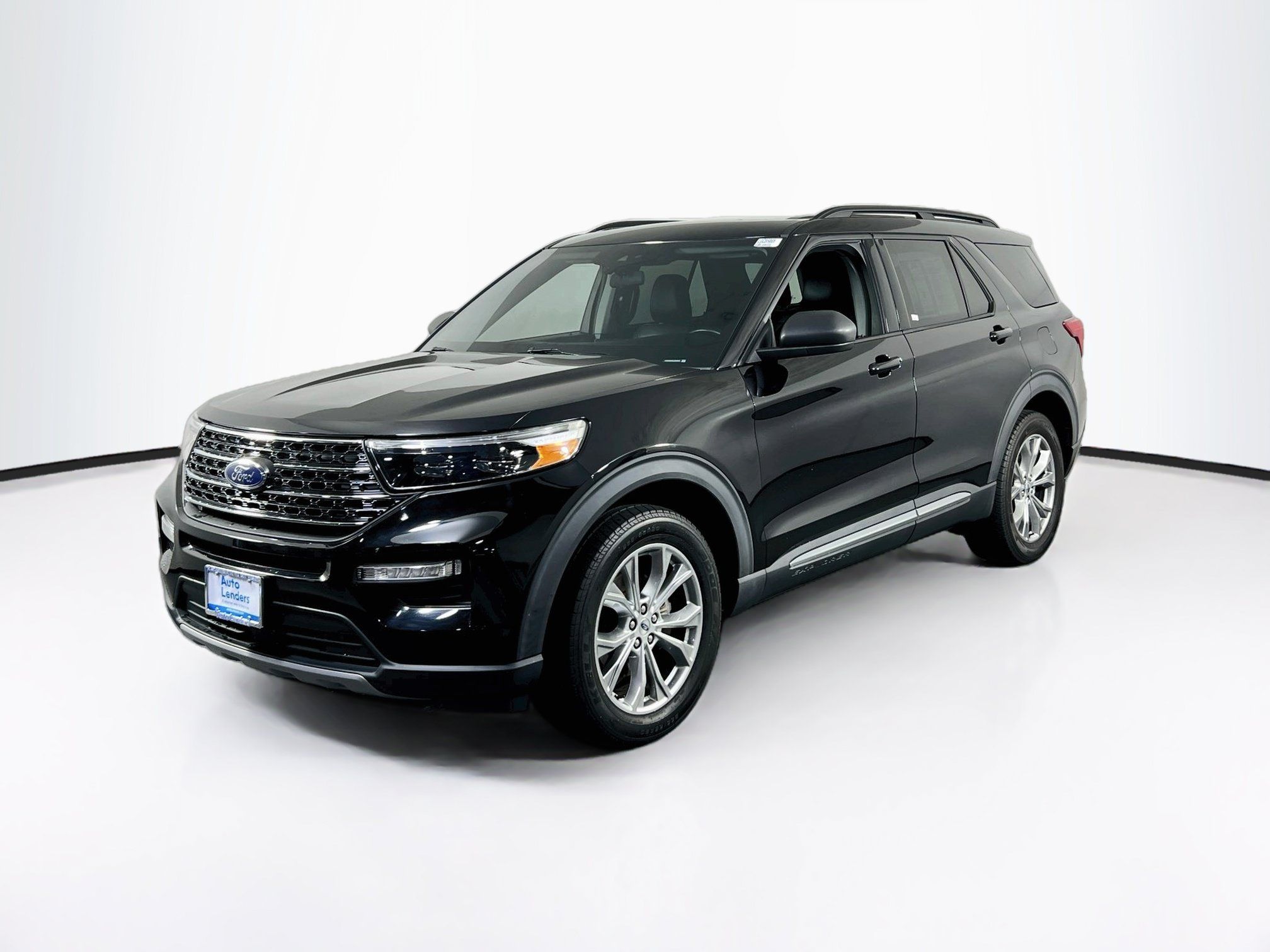 Used 2020 Ford Explorer XLT w/ Equipment Group 202A AWD/4WD image 1