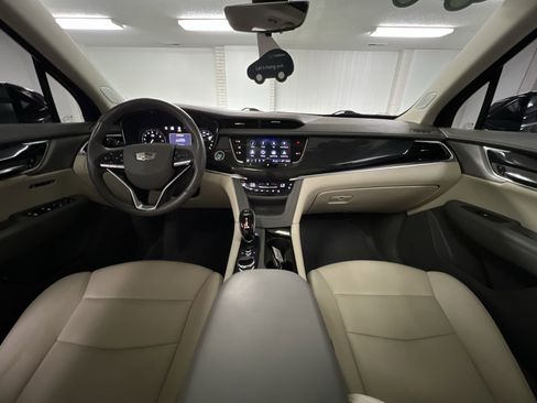 Used 2021 Cadillac XT6 Premium Luxury image 58