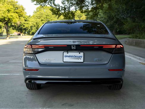 Used 2023 Honda Accord Touring image 8
