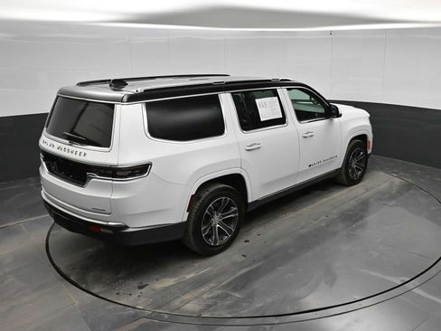 Used 2022 Jeep Grand Wagoneer Series I AWD/4WD image 32