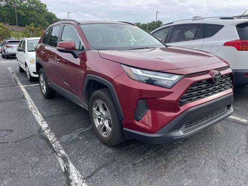 Used 2025 Toyota RAV4 XLE FWD image 1