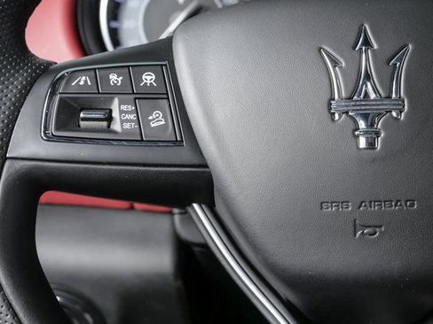 Certified 2022 Maserati Levante GT image 11