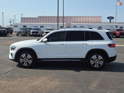 Used 2024 Mercedes-Benz GLB 250 4MATIC image 2