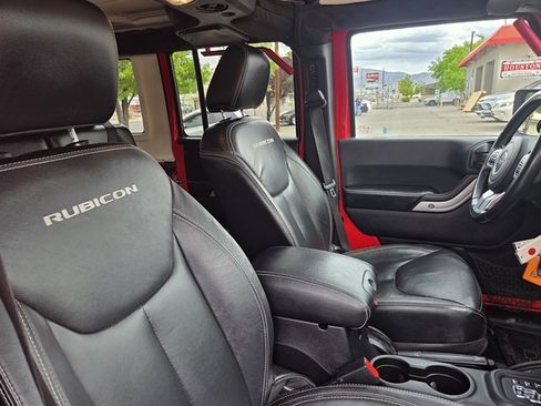 Used 2015 Jeep Wrangler Unlimited Rubicon image 10