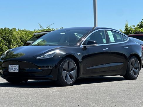 Used 2018 Tesla Model 3 RWD image 8