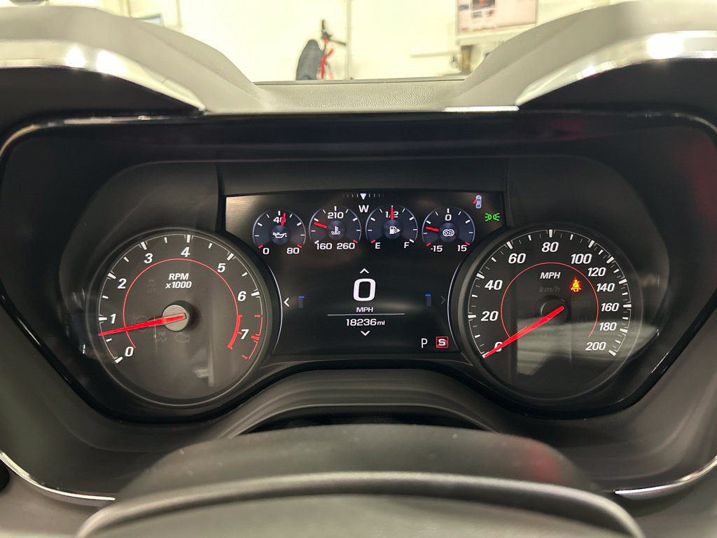Used 2022 Chevrolet Camaro ZL1 RWD image 16